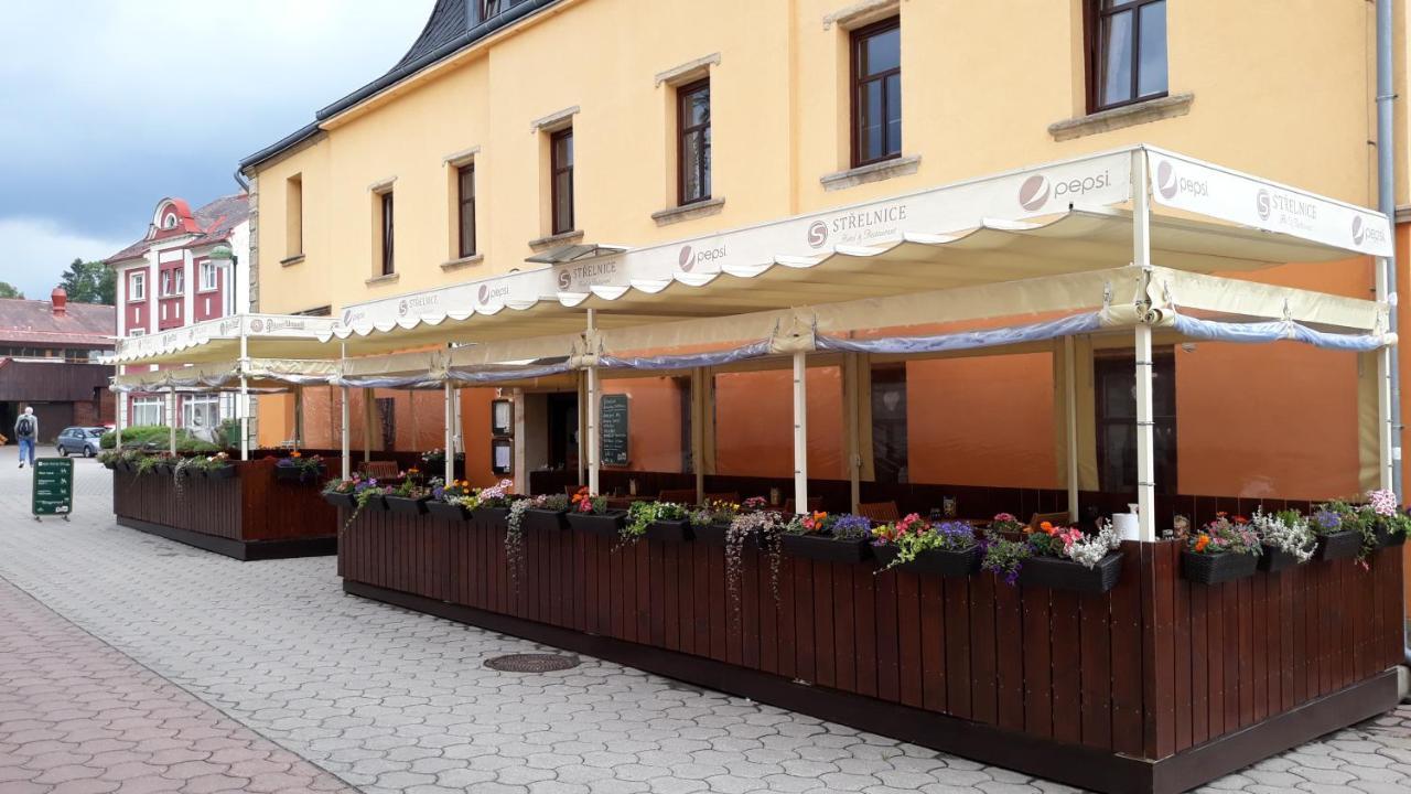 Hotel Strelnice Teplice nad Metují Exterior photo